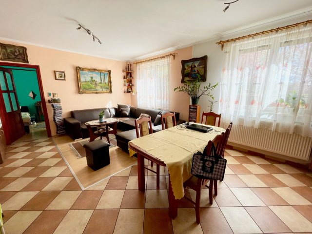 Eladó családi ház, Debrecenben 139 M Ft, 5+2 szobás