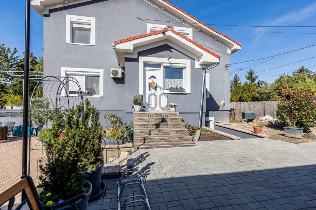 Eladó családi ház, Gödön 124.99 M Ft, 4 szobás