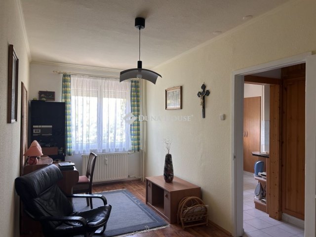 Eladó téglalakás, Zalaegerszegen 34.99 M Ft, 2 szobás