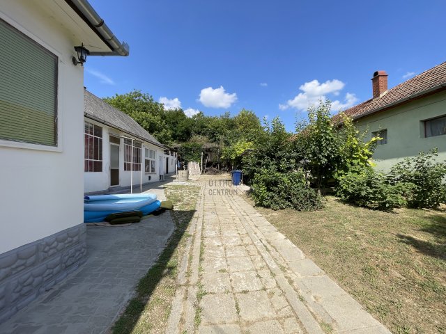 Eladó családi ház, Kakasdon 23 M Ft, 4 szobás