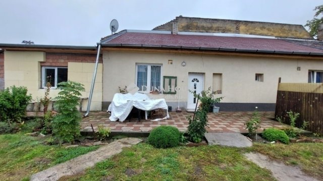 Eladó téglalakás, Budapesten, XX. kerületben 44.9 M Ft, 3 szobás