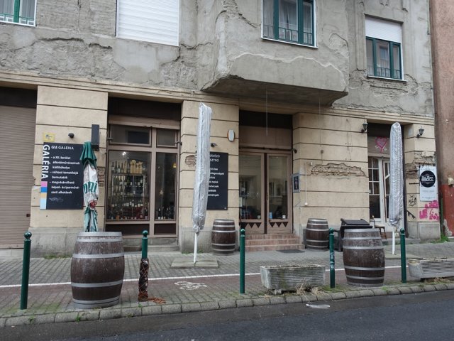 Kiadó üzlethelyiség, Budapesten, XII. kerületben, Csaba utcában