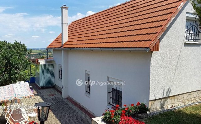Eladó nyaraló, Nyúlon 59 M Ft, 1+3 szobás / költözzbe.hu