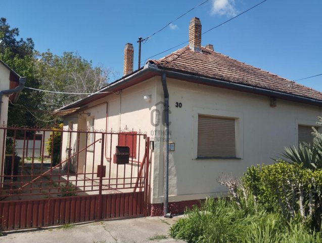 Eladó családi ház, Őcsényen 38 M Ft, 4 szobás