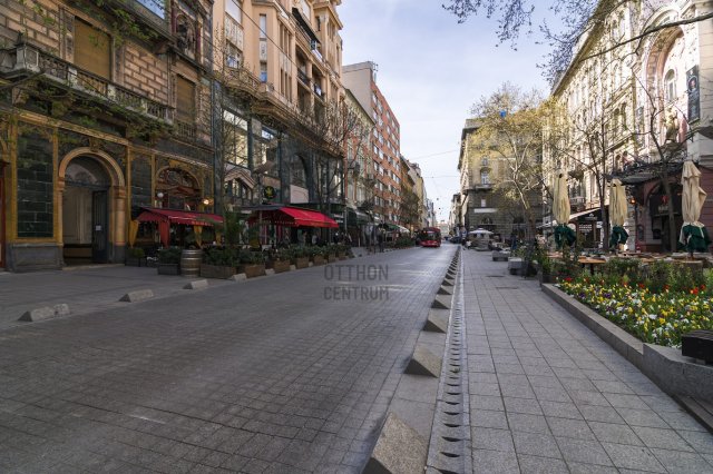 Eladó téglalakás, Budapesten, VI. kerületben 220 M Ft, 3 szobás