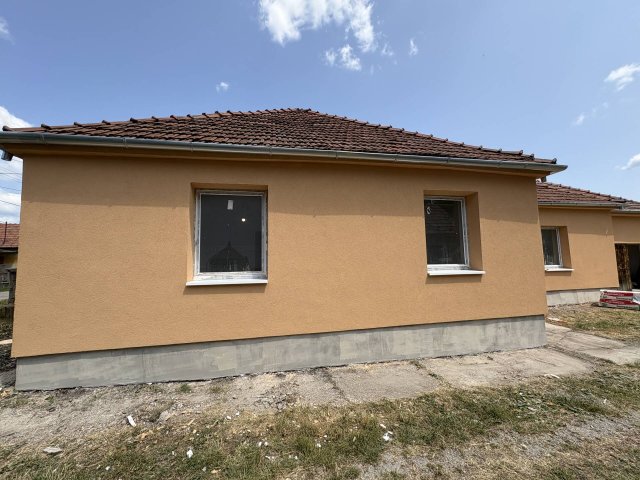 Eladó családi ház, Felsőnyárádon 29.9 M Ft, 3 szobás