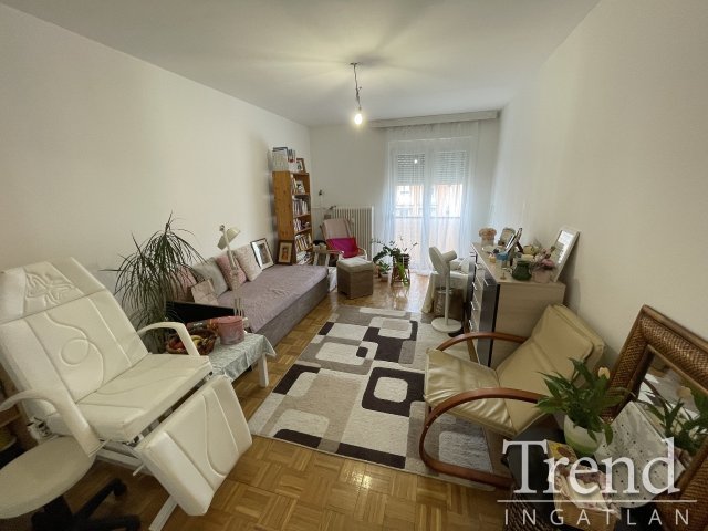 Kiadó panellakás, albérlet, Dunaújvárosban 120 E Ft / hó