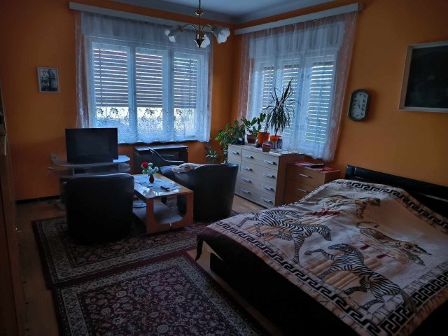 Eladó családi ház, Győrött, Ősi úton 49 M Ft, 3 szobás