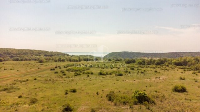 Eladó ipari ingatlan, Szentkirályszabadján 450 M Ft