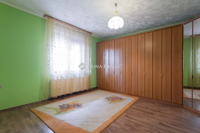 Eladó családi ház, Máriakálnokon 69.99 M Ft, 4 szobás