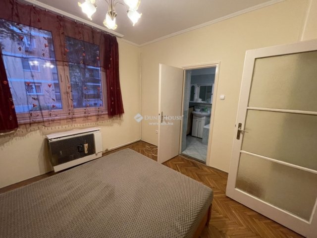 Kiadó téglalakás, albérlet, Kecskeméten 120 E Ft / hó