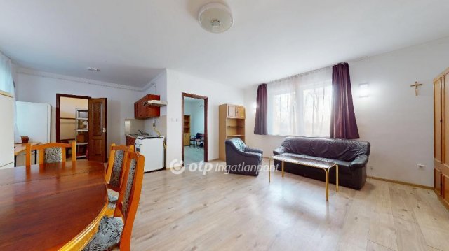 Eladó családi ház, Nyíregyházán 75 M Ft, 5 szobás