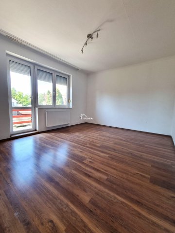 Eladó téglalakás, Mosonmagyaróváron 49.9 M Ft, 3 szobás