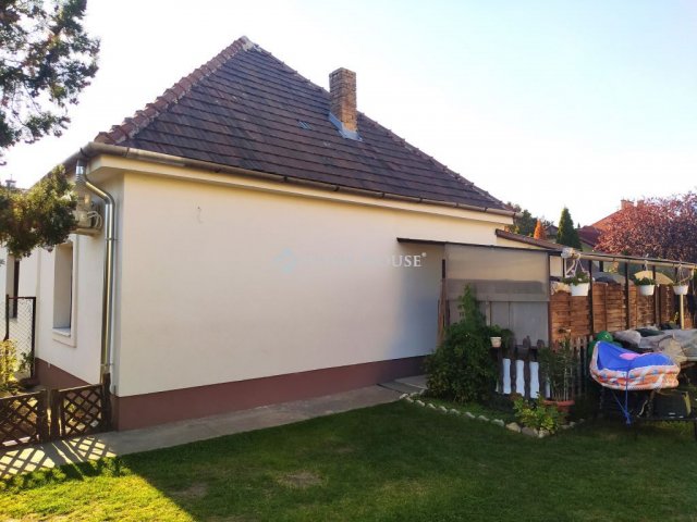 Eladó családi ház, Budapesten, XIV. kerületben 89.9 M Ft