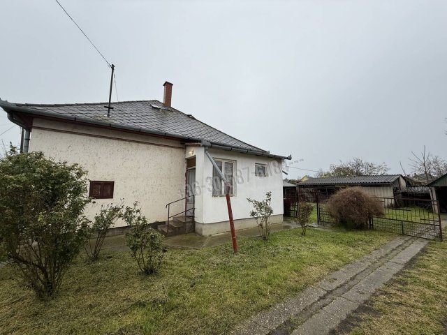 Eladó családi ház, Püspökladányban 36.99 M Ft, 3+1 szobás