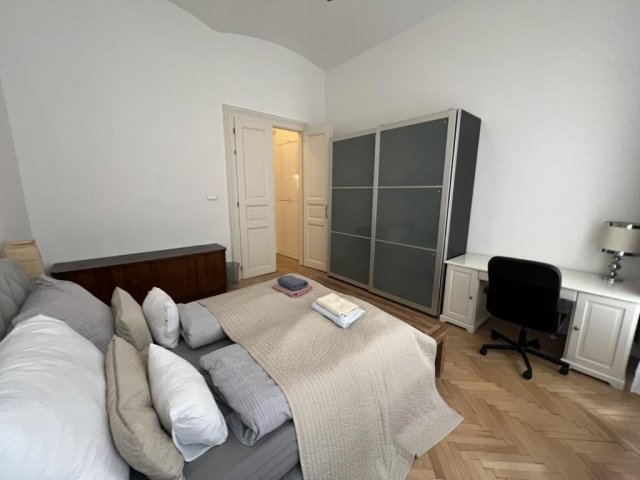 Eladó téglalakás, Budapesten, VI. kerületben 84.5 M Ft, 2 szobás