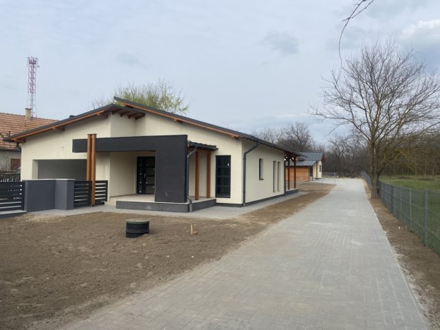 Eladó családi ház, Hernádon 45 M Ft, 2 szobás