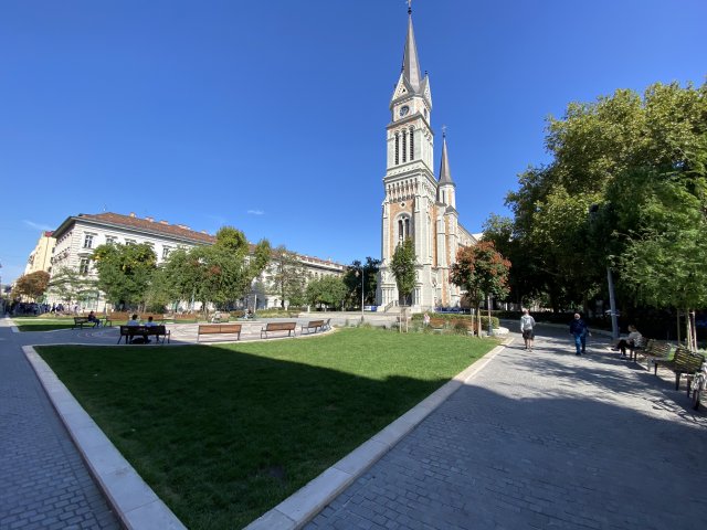 Eladó téglalakás, Budapesten, IX. kerületben, Bakáts téren