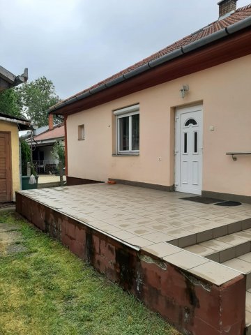 Eladó családi ház, Debrecenben 74.999 M Ft, 2 szobás