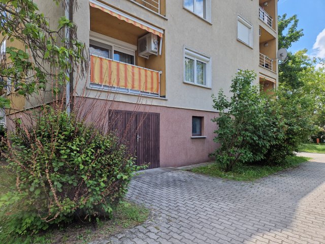 Eladó téglalakás, Monoron 45 M Ft, 1 szobás