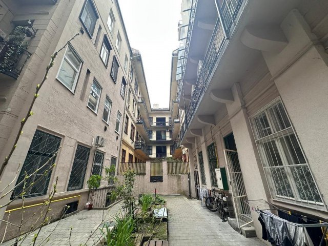 Eladó téglalakás, Budapesten, IX. kerületben 44.9 M Ft, 1 szobás