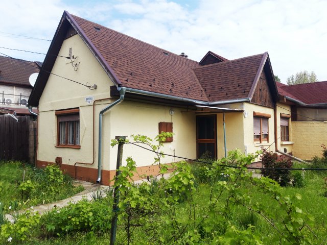Eladó ikerház, Budaörsön 67 M Ft, 2 szobás