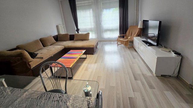 Eladó téglalakás, Budapesten, IX. kerületben 64.4 M Ft, 1 szobás