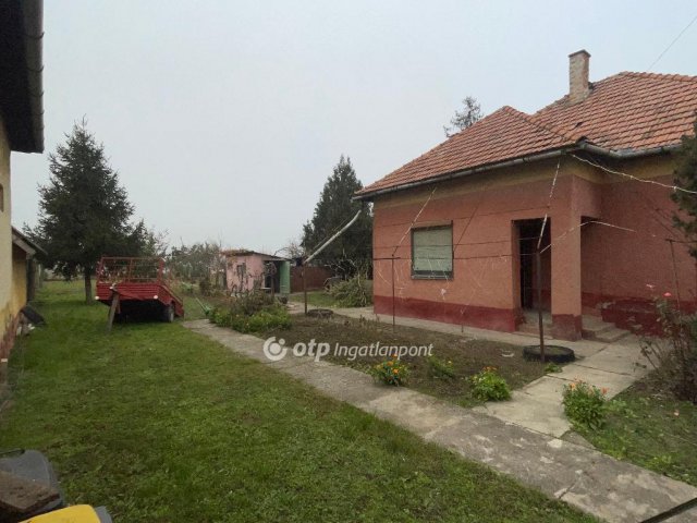 Eladó családi ház, Csongrádon 17.5 M Ft, 2+1 szobás