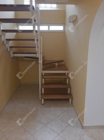 Eladó családi ház, Böhönyén 90.8 M Ft, 7 szobás