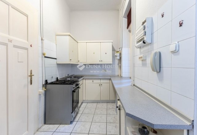 Eladó téglalakás, Budapesten, VIII. kerületben 90 M Ft, 3 szobás