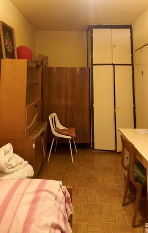 Kiadó panellakás, albérlet, Pécsett 70 E Ft / hó, 1 szobás