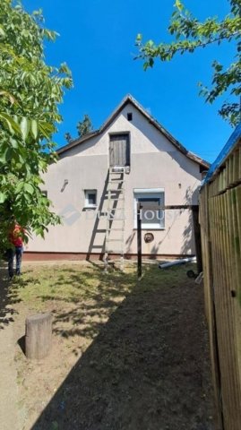 Eladó családi ház, Debrecenben 34.99 M Ft, 1 szobás