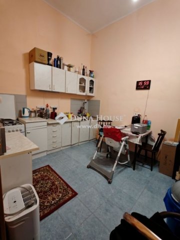 Eladó téglalakás, Nagykőrösön 50 M Ft, 3 szobás
