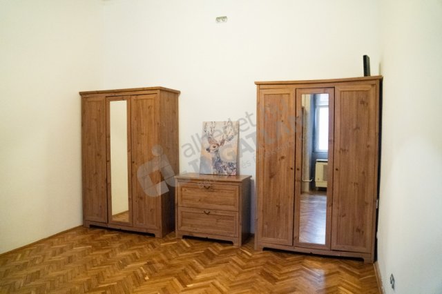 Kiadó téglalakás, albérlet, Budapesten, V. kerületben