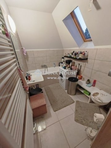 Eladó téglalakás, Budapesten, XIV. kerületben 69.9 M Ft
