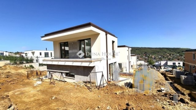 Eladó ikerház, Budapesten, III. kerületben 183.75 M Ft