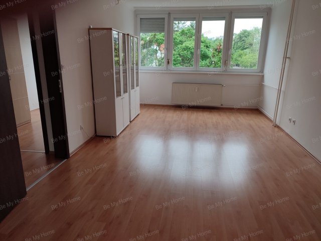 Kiadó panellakás, albérlet, Budapesten, II. kerületben, 3 szobás