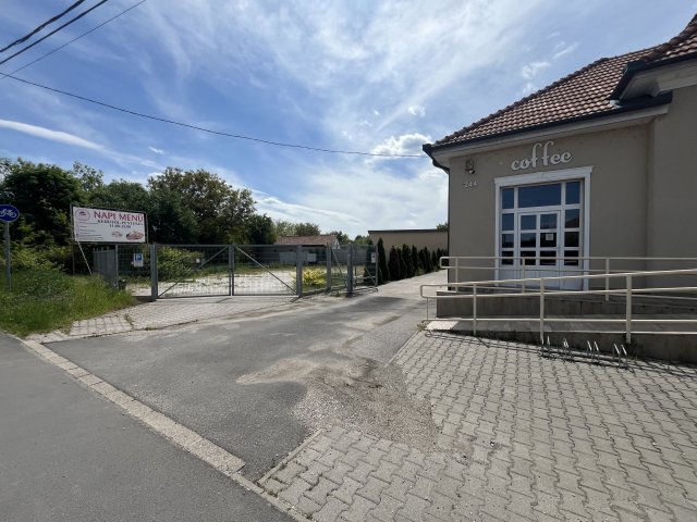 Eladó üzlethelyiség, Sajószentpéteren 70 M Ft