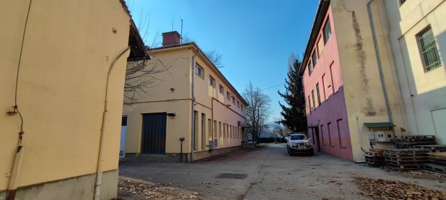 Eladó ipari ingatlan, Budapesten, III. kerületben 1565.535 M Ft