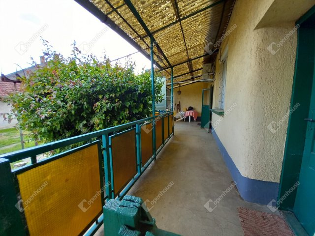 Eladó családi ház, Rákóczifalván 29.99 M Ft, 4 szobás