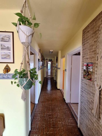 Eladó családi ház, Esztergomban 85 M Ft, 6 szobás