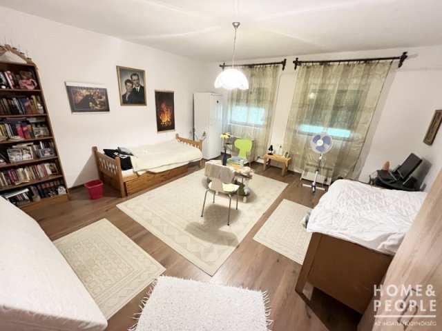 Eladó családi ház, Kiszomboron 33.299 M Ft, 2+1 szobás