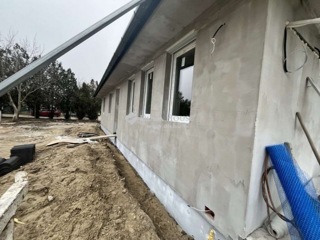 Eladó családi ház, Kecskeméten 65 M Ft, 4 szobás