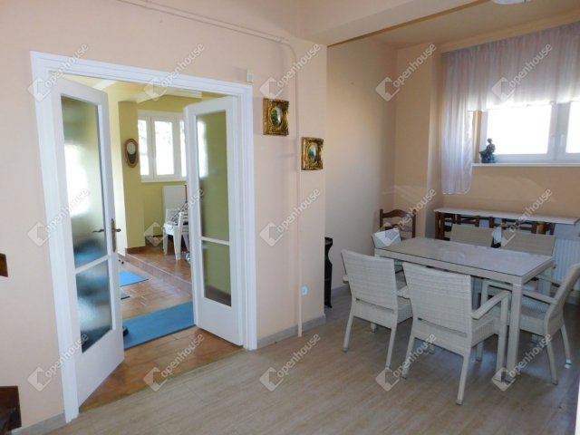 Eladó családi ház, Szegeden 91.5 M Ft, 4 szobás