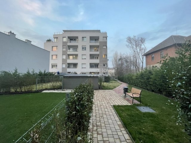 Eladó téglalakás, Budapesten, III. kerületben 89.5 M Ft