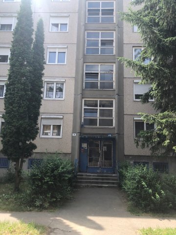 Eladó panellakás, Salgótarjánban 5.7 M Ft, 1 szobás