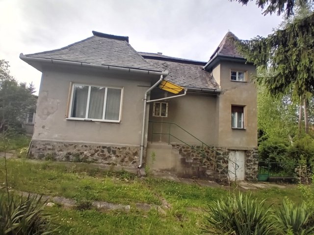 Eladó családi ház, Egercsehiben 12.7 M Ft, 2 szobás