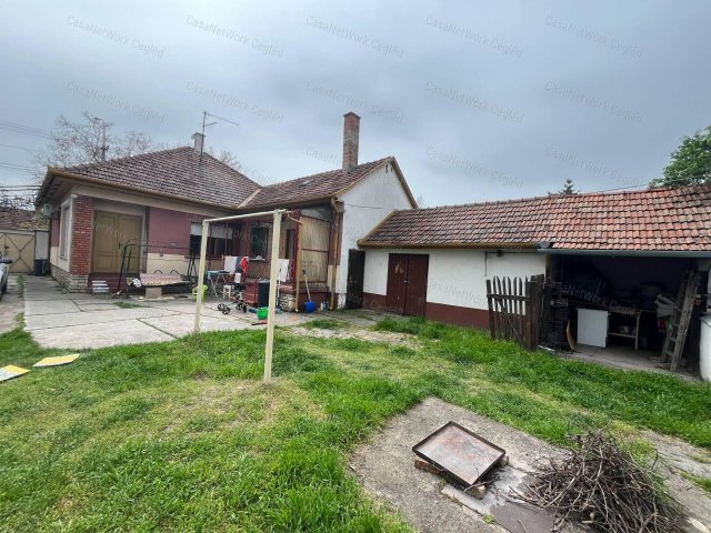 Eladó családi ház, Cegléden 58 M Ft, 3 szobás