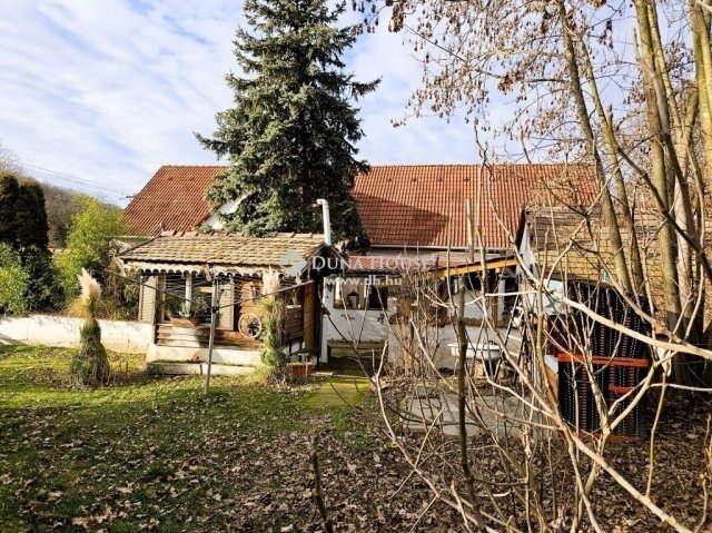 Eladó családi ház, Erdősmárokok 86.86 M Ft, 6 szobás