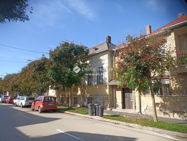 Eladó családi ház, Zalaegerszegen 70 M Ft, 5 szobás